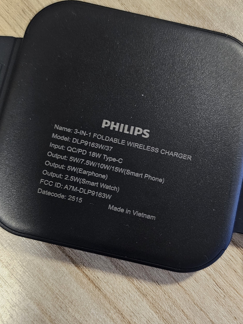 Philips Black 3-in-1 Foldable Wireless Charger